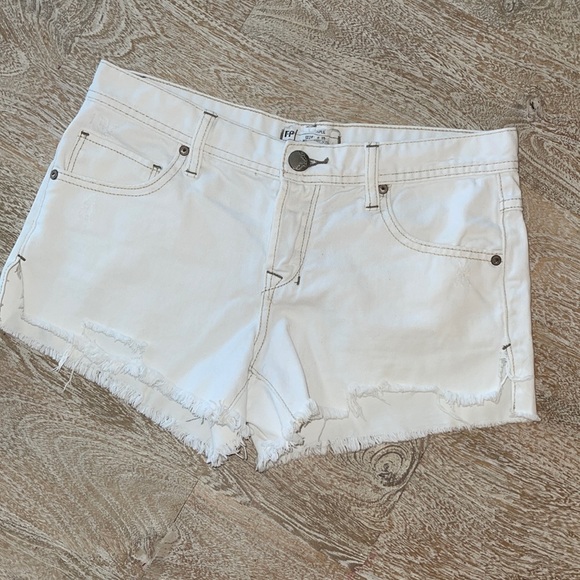 Free People Shark Bite Distressed Ripped White Jean Denim Shorts - Picture 2 of 4